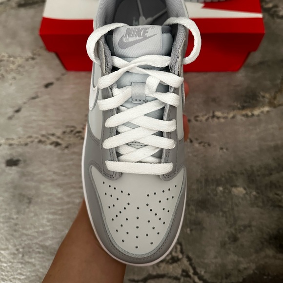 New Nike Dunk Low (GS) Pure Platinum/White-Wolf Grey Size 8 - Picture 3 of 8